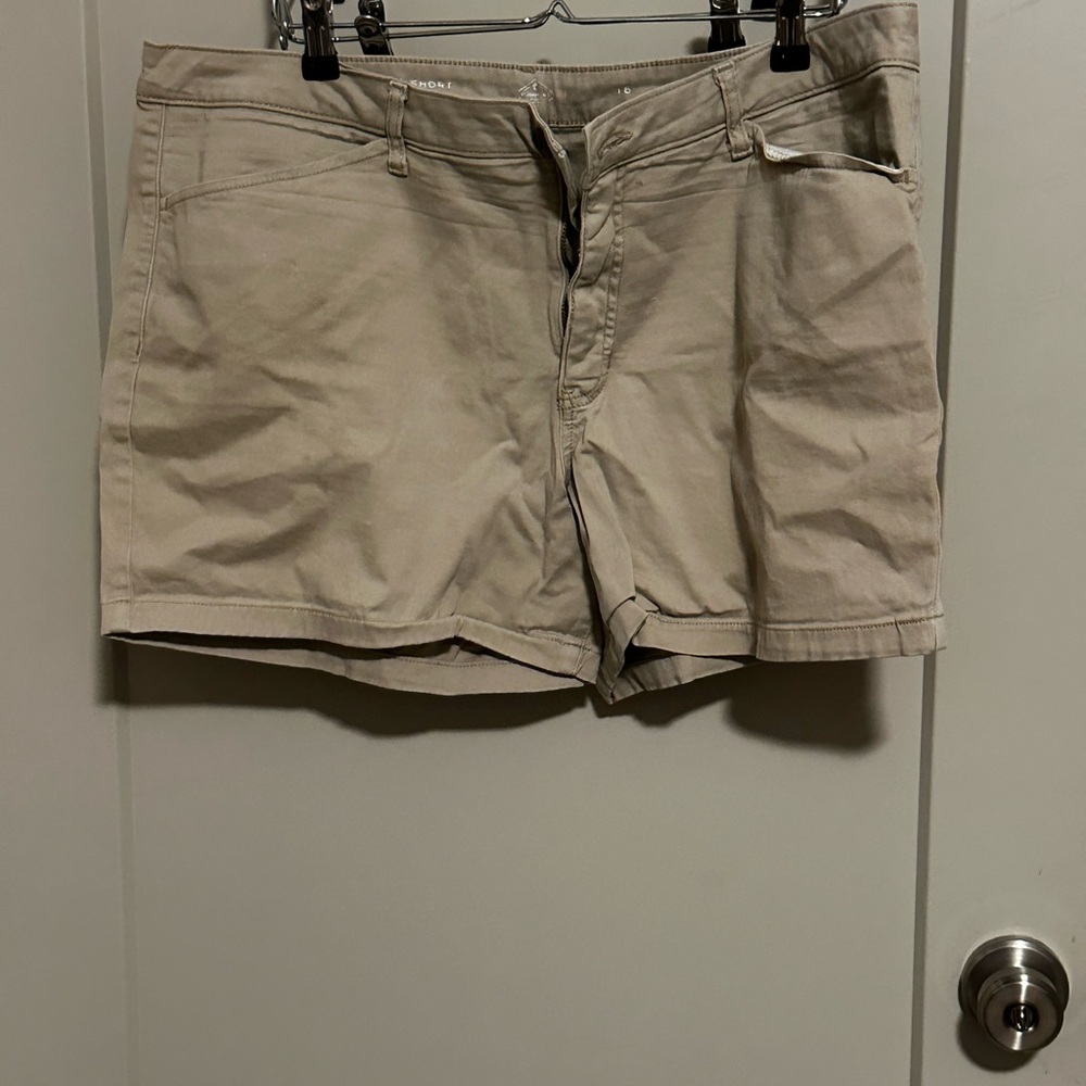 St. John's Bay Women's Beige Shorts
